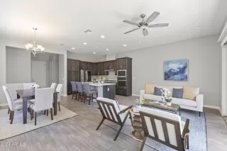 Photo #4: 6693806 Listing