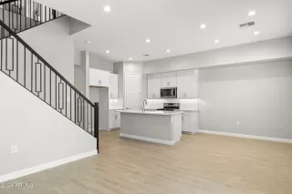 Photo #5: 6693807 Listing 