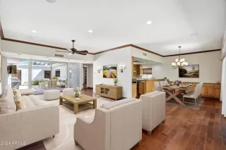 Photo #2: 6693927 Listing 