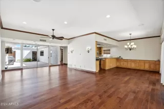 Photo #3: 6693927 Listing 