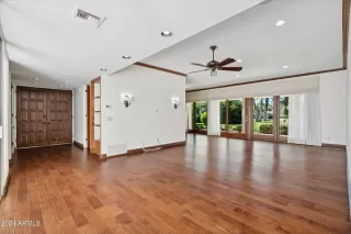 Photo #5: 6693927 Listing 