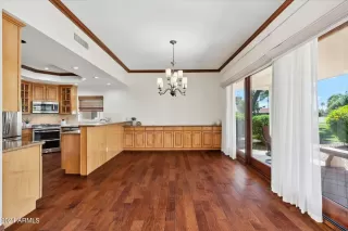 Photo #6: 6693927 Listing 