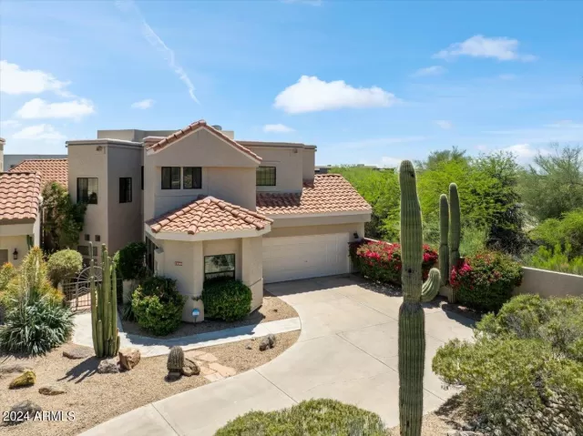 MLS: 6694111 Condo For Sale