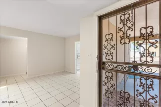 Photo #4: 6694208 Listing