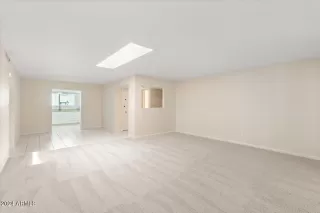 Photo #6: 6694208 Listing