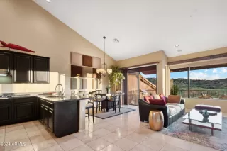 Photo #5: 6694369 Listing