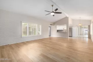 Photo #6: 6694524 Listing 