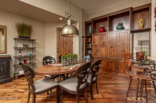 Photo #6: 6694834 Listing