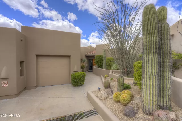 MLS: 6694949 Condo For Sale