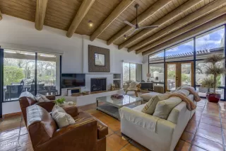Photo #1: 6694949 Listing