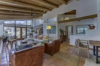 Photo #2: 6694949 Listing