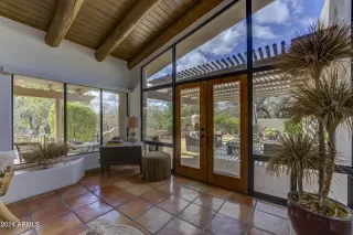 Photo #4: 6694949 Listing