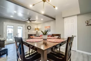 Photo #5: 6694986 Listing