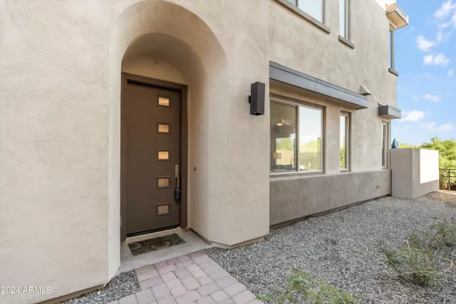 MLS: 6695113 Condo For Sale