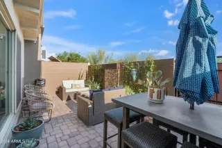 Photo #5: 6695113 Listing