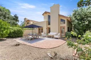 Photo #5: 6695844 Listing