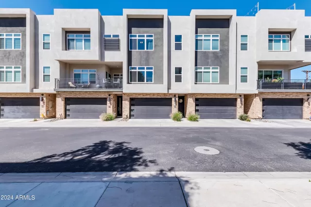 MLS: 6695940 Condo For Sale