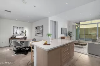 Photo #1: 6696138 Listing