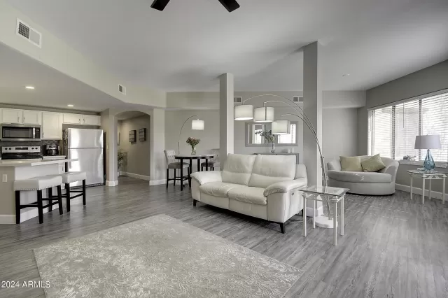 MLS: 6696499 Condo For Sale