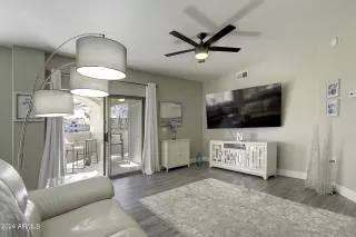Photo #3: 6696499 Listing