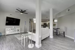 Photo #5: 6696499 Listing