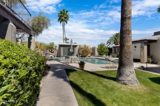 Photo #4: 6696675 Listing