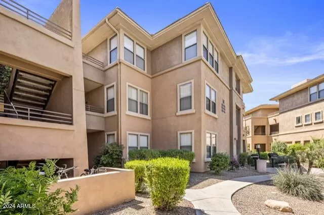 MLS: 6696698 Condo For Sale