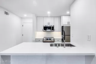 Photo #1: 6696750 Listing