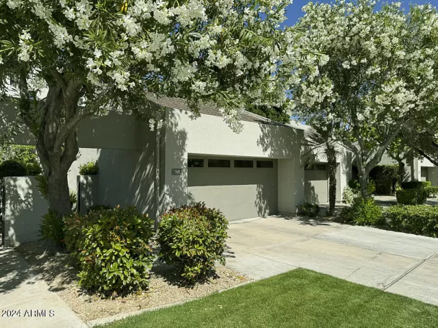 MLS: 6696785 Condo For Sale