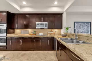 Photo #6: 6696785 Listing