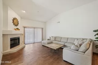 Photo #5: 6696856 Listing 