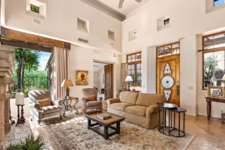 Photo #1: 6696862 Listing 