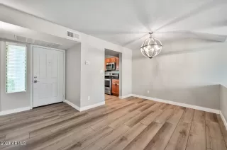 Photo #6: 6697179 Listing 