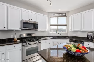 Photo #2: 6697181 Listing 