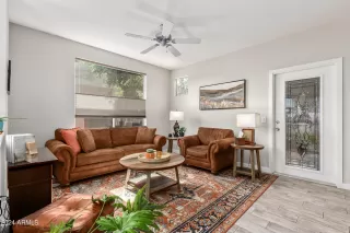 Photo #5: 6697181 Listing 