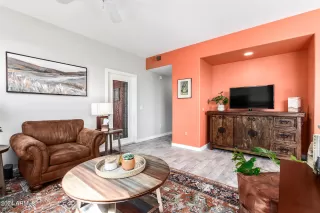 Photo #6: 6697181 Listing 