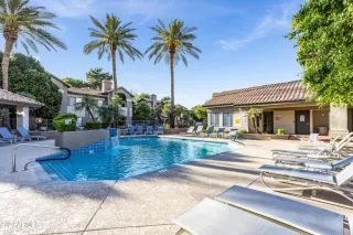 Photo #2: 6697210 Listing