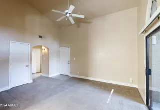 Photo #5: 6697210 Listing