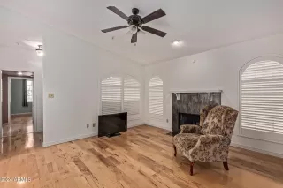 Photo #5: 6697319 Listing