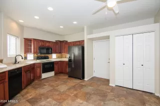 Photo #4: 6697402 Listing