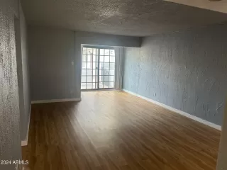 Photo #4: 6697492 Listing