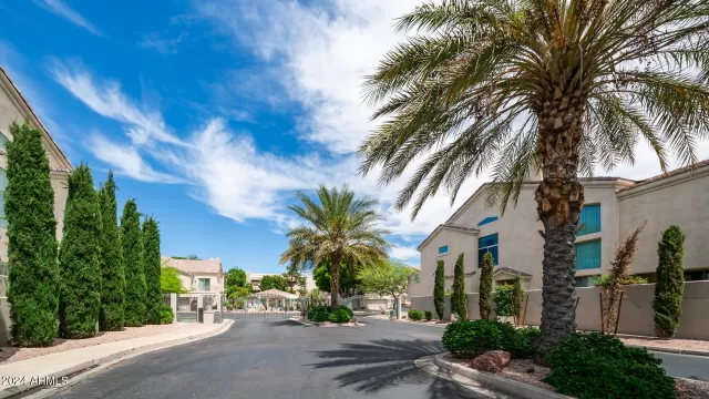 MLS: 6697555 Condo For Sale