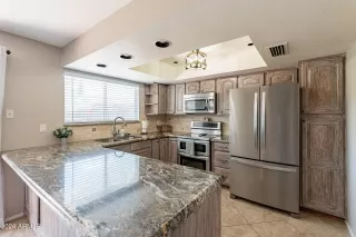 Photo #2: 6697673 Listing