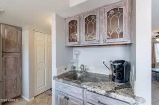 Photo #4: 6697673 Listing