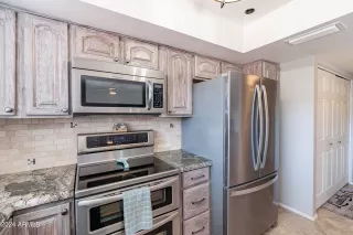 Photo #6: 6697673 Listing