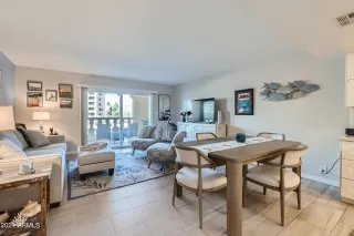 Photo #2: 6697914 Listing 