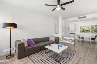 Photo #2: 6697972 Listing 