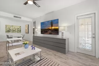 Photo #3: 6697972 Listing 