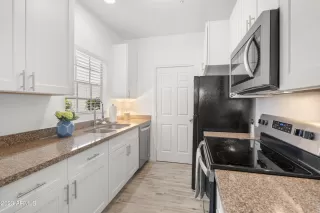 Photo #4: 6697972 Listing 