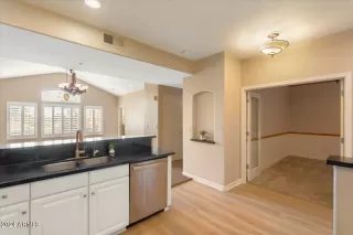 Photo #6: 6698006 Listing 